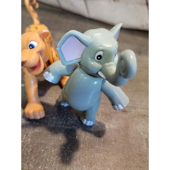 Rainforest Cafe 2000 cheetah elephant Safari set toy figure - Picture 3 of 6